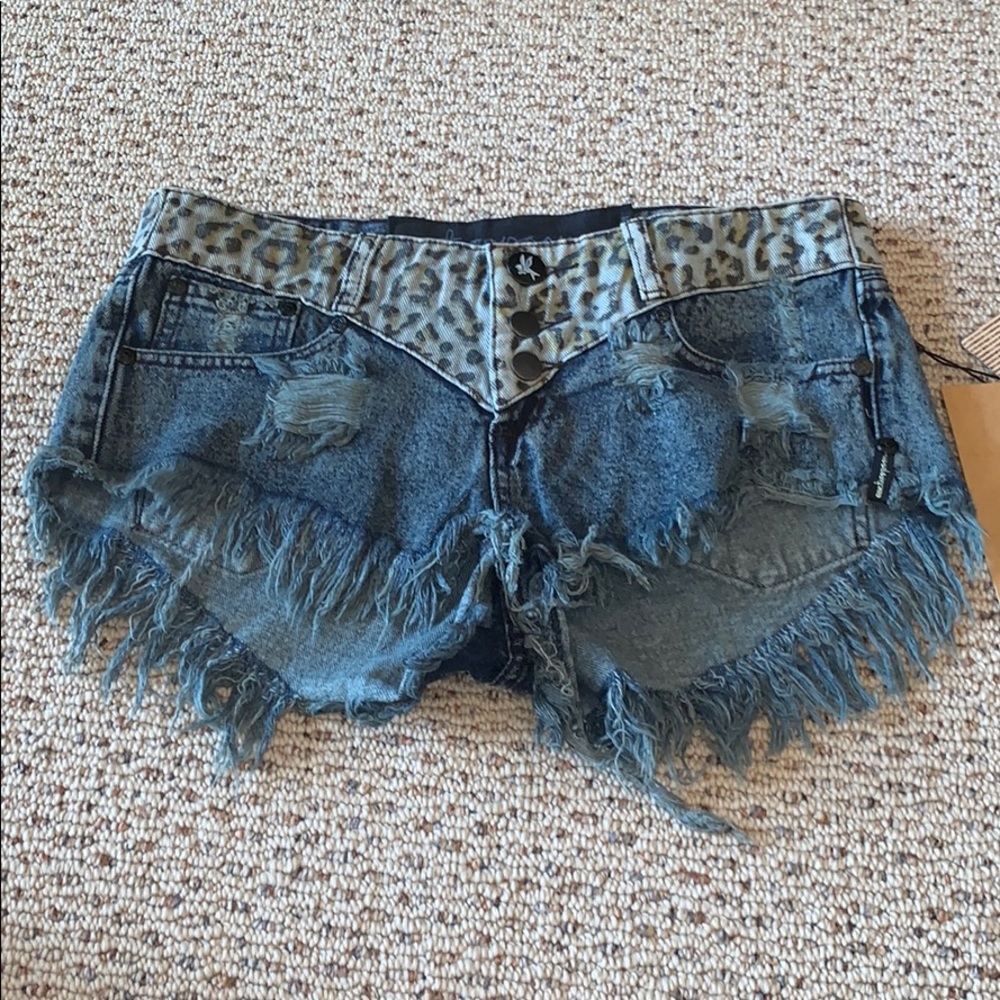 one teaspoon cheetah print distressed jean shorts